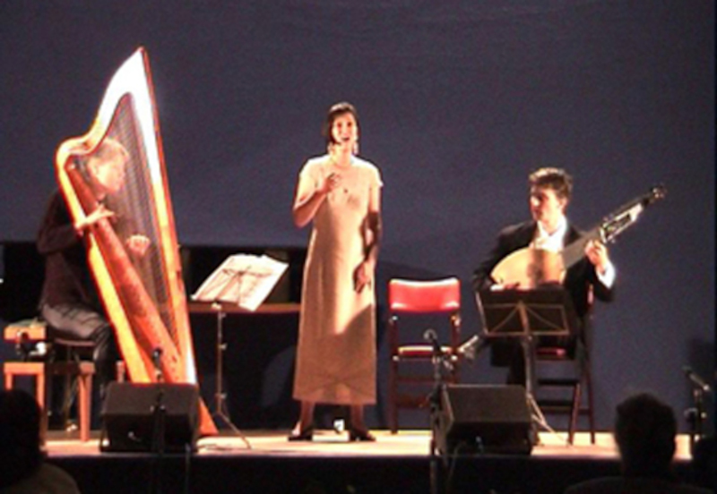 Claire Lefiliatre, soprano, Vincent Dumestre, theorbo, Nanja Breedijk, triple harp