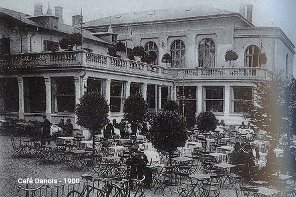 4 Cafe danois 1900
